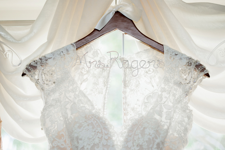 Lauren and Kyles wedding at Essex Golf and Country Club photographed by Jillian Wilhelm Photography