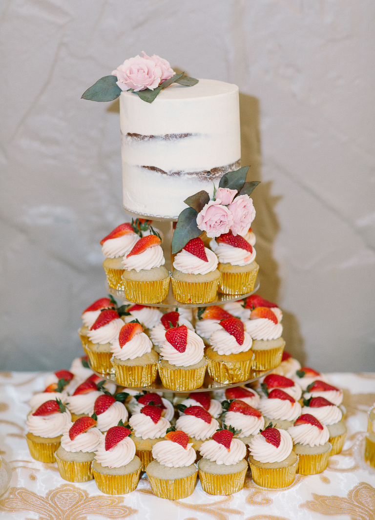 Lauren and Kyles wedding at Essex Golf and Country Club photographed by Jillian Wilhelm Photography