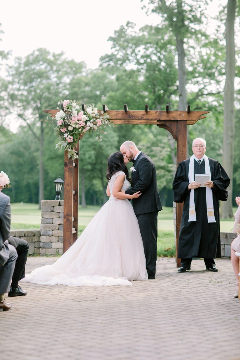 Lauren and Kyles wedding at Essex Golf and Country Club photographed by Jillian Wilhelm Photography
