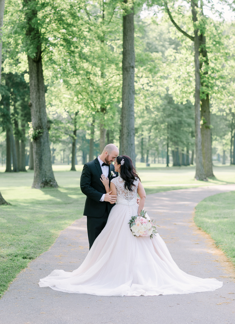 Lauren and Kyles wedding at Essex Golf and Country Club photographed by Jillian Wilhelm Photography