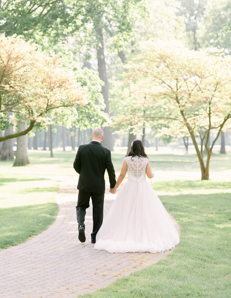 Lauren and Kyles wedding at Essex Golf and Country Club photographed by Jillian Wilhelm Photography