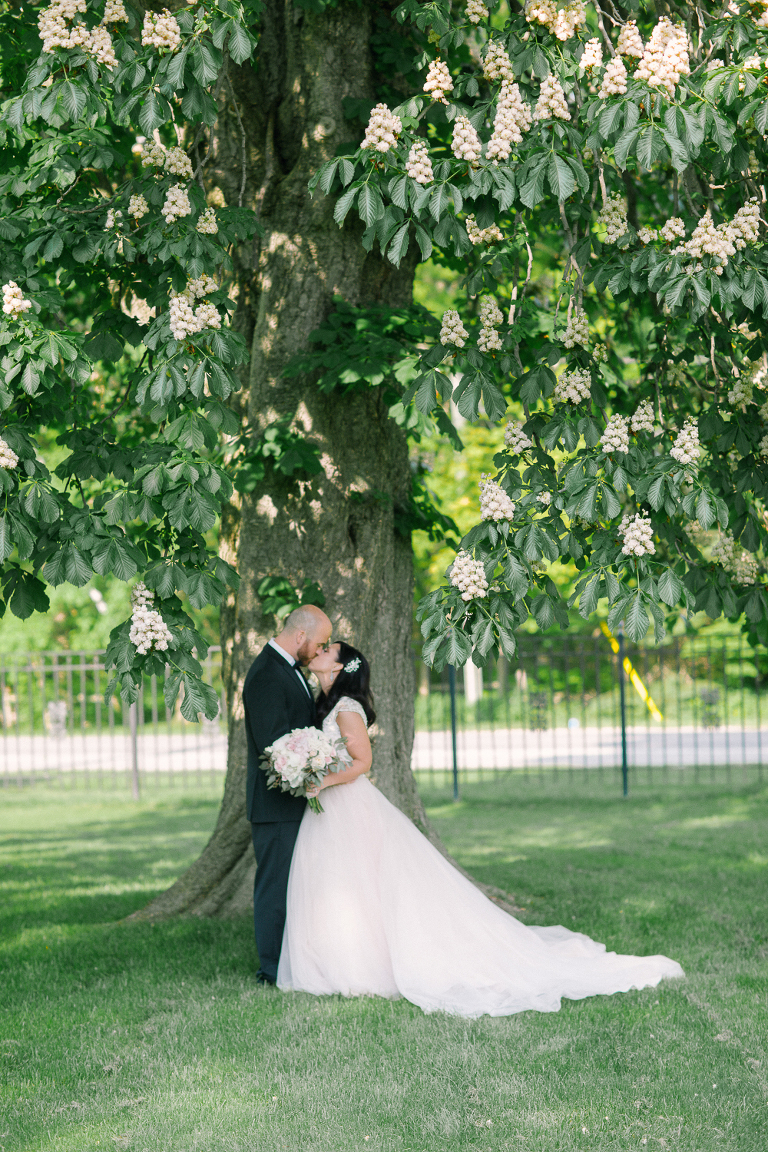 Lauren and Kyles wedding at Essex Golf and Country Club photographed by Jillian Wilhelm Photography