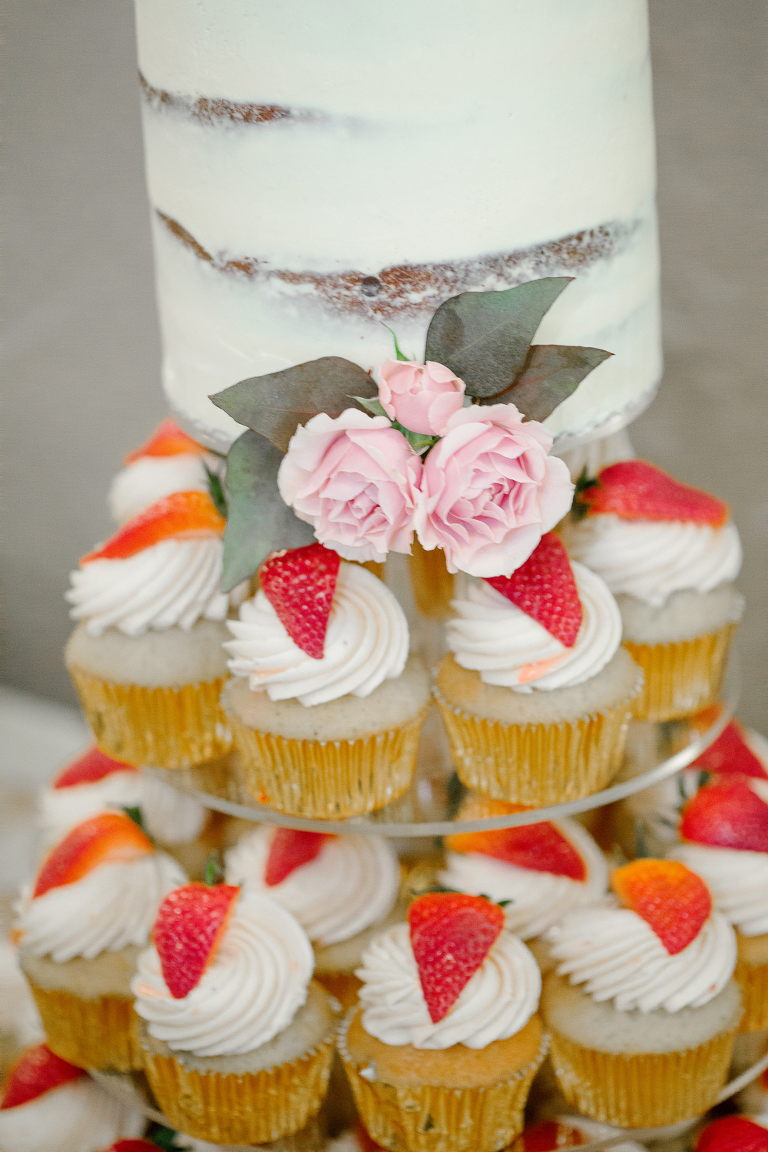 Lauren and Kyles wedding at Essex Golf and Country Club photographed by Jillian Wilhelm Photography