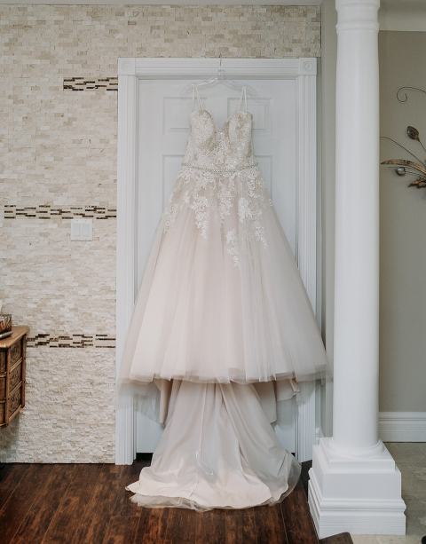 Deanna and Matts Wedding photographed by Jillian Wilhelm of Jillian Wilhelm Photography in Windosr Ontario at the Caboto CLub