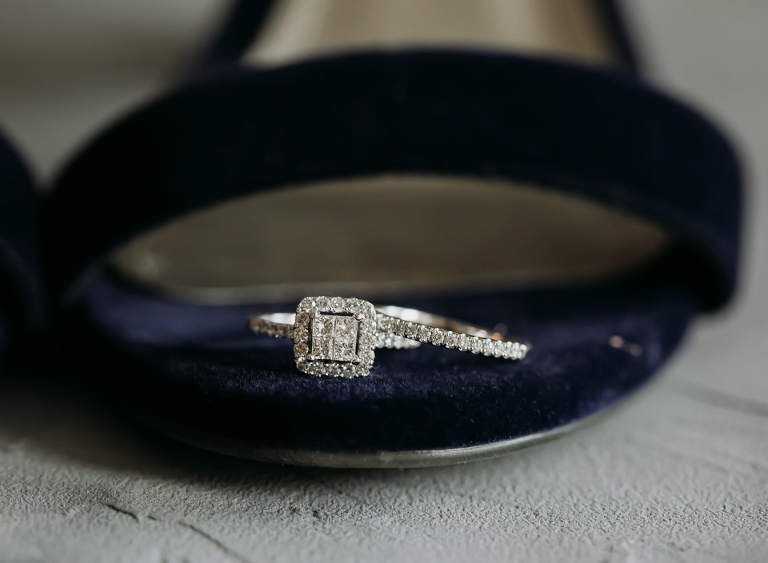 Deanna and Matts Wedding photographed by Jillian Wilhelm of Jillian Wilhelm Photography in Windosr Ontario at the Caboto CLub