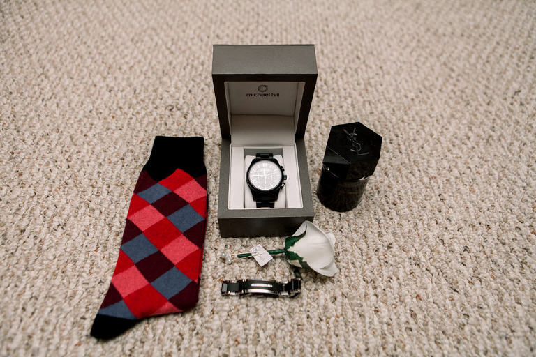 Amanda and Kevin's wedding in Windsor Ontario at Sprucewood winery detail photographs bridal