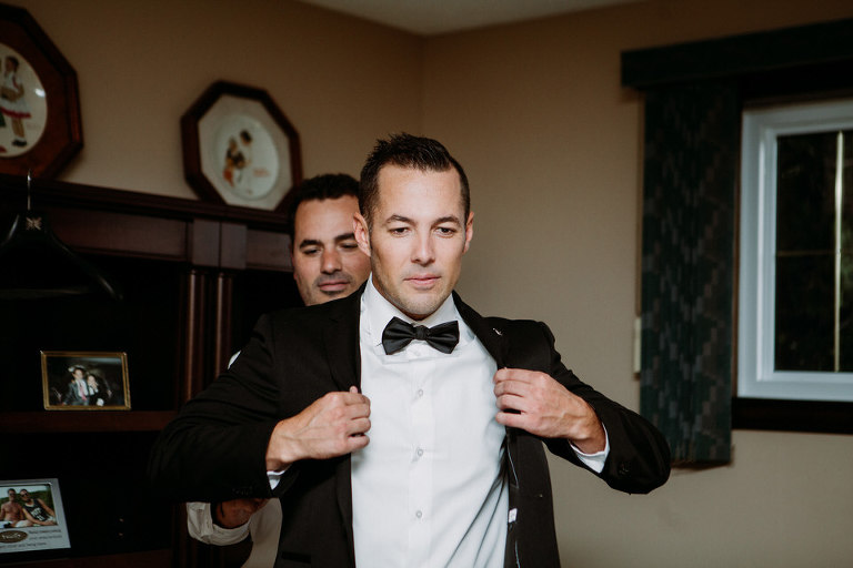 Jake and Calie's wedding in Windsor Ontario photographed by Jillian Wilhelm Photography at Fogolar Club and JP Wisers