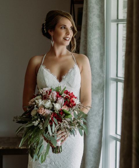 Jake and Calie's wedding in Windsor Ontario photographed by Jillian Wilhelm Photography at Fogolar Club and JP Wisers