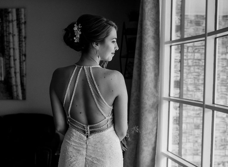 Jake and Calie's wedding in Windsor Ontario photographed by Jillian Wilhelm Photography at Fogolar Club and JP Wisers