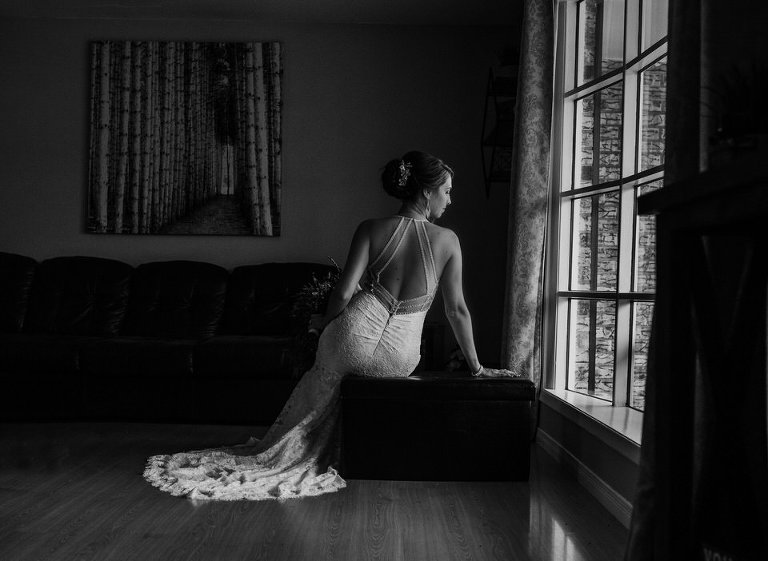 Jake and Calie's wedding in Windsor Ontario photographed by Jillian Wilhelm Photography at Fogolar Club and JP Wisers