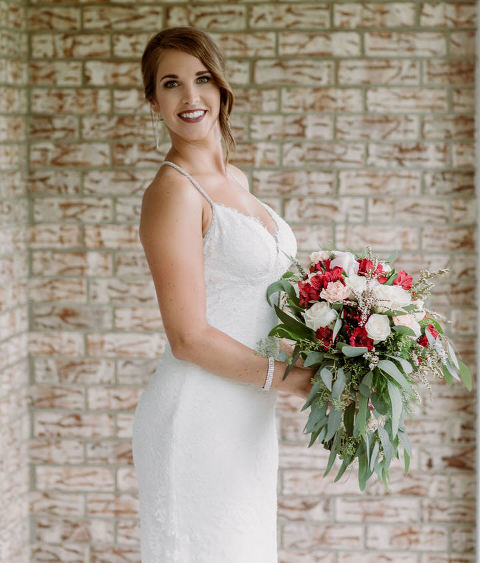 Jake and Calie's wedding in Windsor Ontario photographed by Jillian Wilhelm Photography at Fogolar Club and JP Wisers