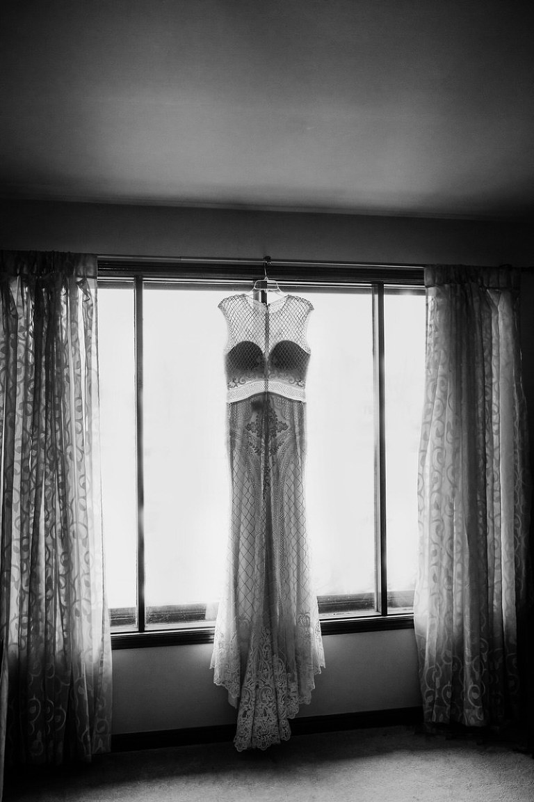 Jen and Aarons wedding in Windsor Ontario photographed by Jillian Wilhelm of Jillian Wilhelm Photography. Jillian Wihelm Photography is a full service studio serving southwest ontario and destinations around the world.