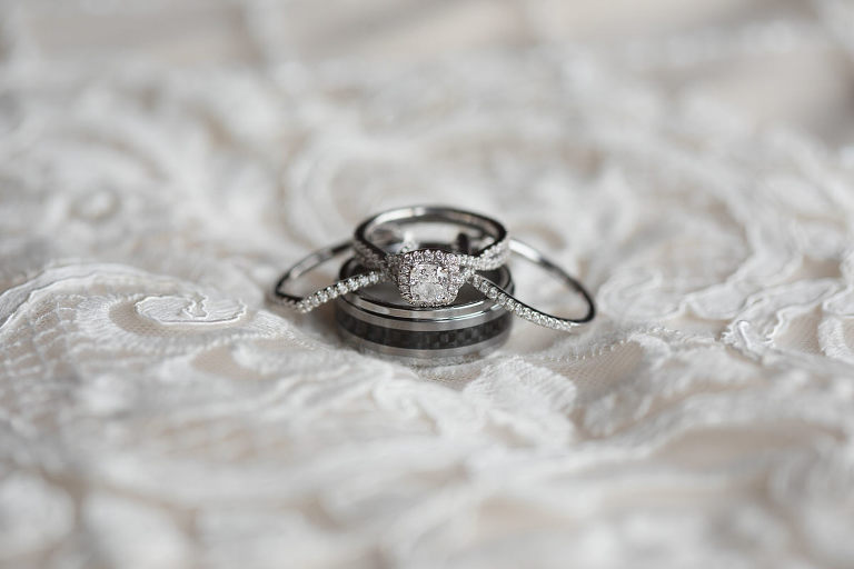 Jen and Aarons wedding in Windsor Ontario photographed by Jillian Wilhelm of Jillian Wilhelm Photography.  Jillian Wihelm Photography is a full service studio serving southwest ontario and destinations around the world.