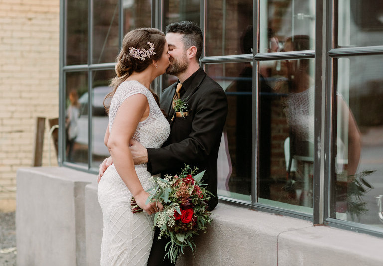 Jen and Aarons wedding in Windsor Ontario photographed by Jillian Wilhelm of Jillian Wilhelm Photography. Jillian Wihelm Photography is a full service studio serving southwest ontario and destinations around the world.