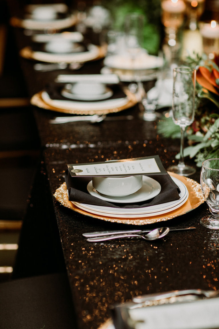 Jen and Aarons wedding in Windsor Ontario photographed by Jillian Wilhelm of Jillian Wilhelm Photography. Jillian Wihelm Photography is a full service studio serving southwest ontario and destinations around the world.