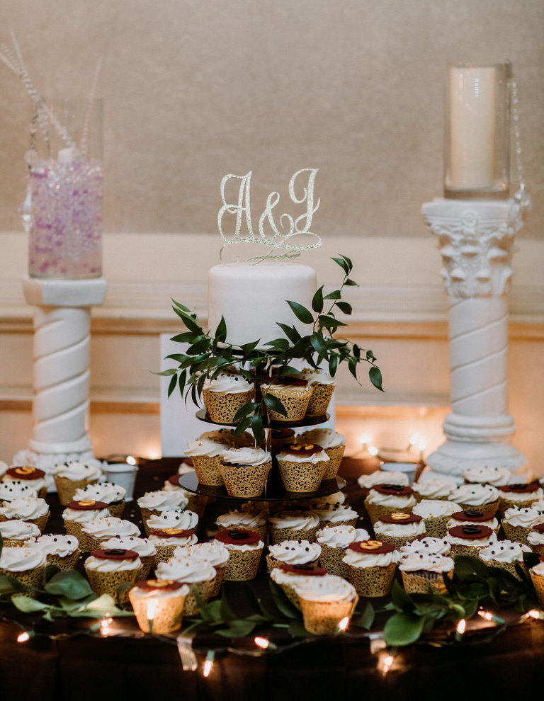 Jen and Aarons wedding in Windsor Ontario photographed by Jillian Wilhelm of Jillian Wilhelm Photography. Jillian Wihelm Photography is a full service studio serving southwest ontario and destinations around the world.