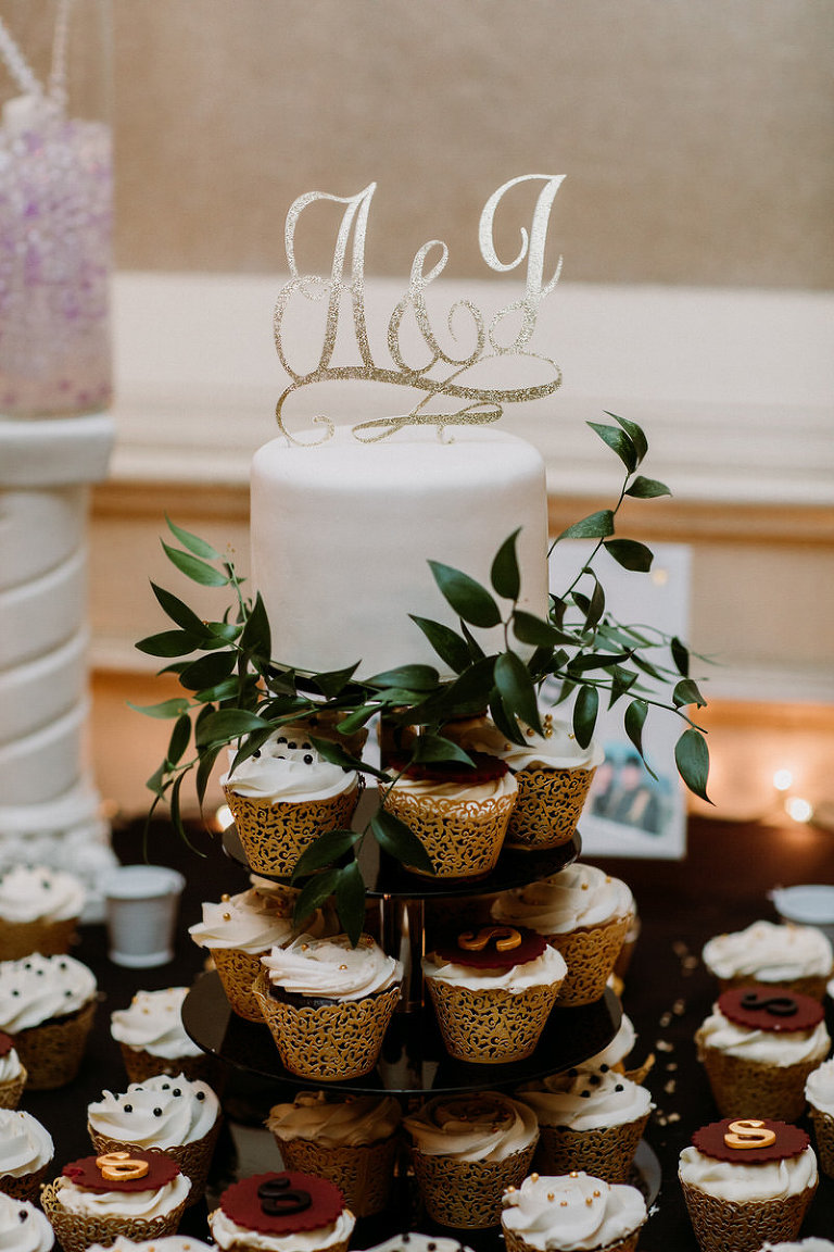 Jen and Aarons wedding in Windsor Ontario photographed by Jillian Wilhelm of Jillian Wilhelm Photography. Jillian Wihelm Photography is a full service studio serving southwest ontario and destinations around the world.