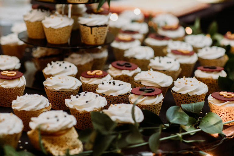 Jen and Aarons wedding in Windsor Ontario photographed by Jillian Wilhelm of Jillian Wilhelm Photography. Jillian Wihelm Photography is a full service studio serving southwest ontario and destinations around the world.