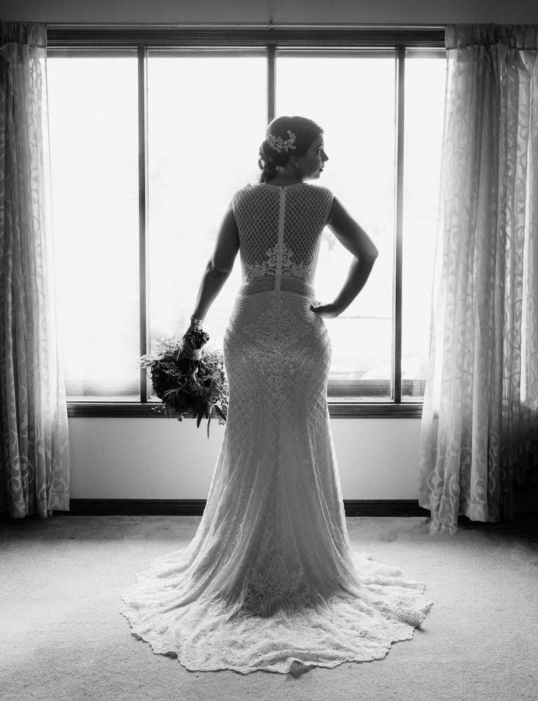 Jen and Aarons wedding in Windsor Ontario photographed by Jillian Wilhelm of Jillian Wilhelm Photography.  Jillian Wihelm Photography is a full service studio serving southwest ontario and destinations around the world.