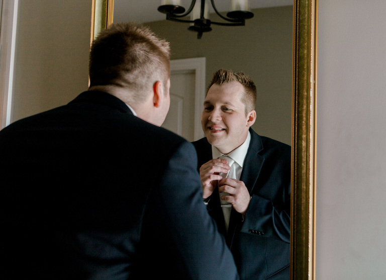 Melissa and Keiths wedding in Windsor Ontario at the Caboto Club photographed by Jillian Wilhelm of Jillian Wilhelm Photography, windsor wedding photographer.