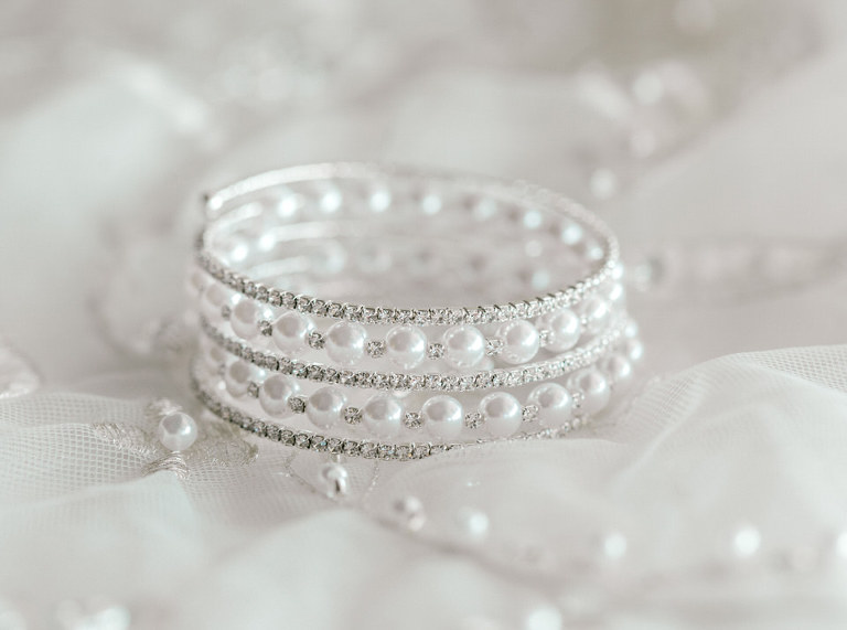 Melissa and Keiths wedding in Windsor Ontario at the Caboto Club photographed by Jillian Wilhelm of Jillian Wilhelm Photography, windsor wedding photographer.