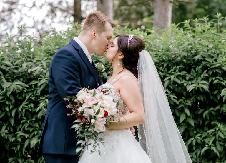 Melissa and Keiths wedding in Windsor Ontario at the Caboto Club photographed by Jillian Wilhelm of Jillian Wilhelm Photography, windsor wedding photographer.