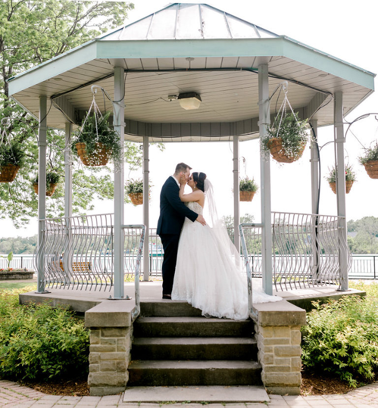 Melissa and Keiths wedding in Windsor Ontario at the Caboto Club photographed by Jillian Wilhelm of Jillian Wilhelm Photography, windsor wedding photographer.