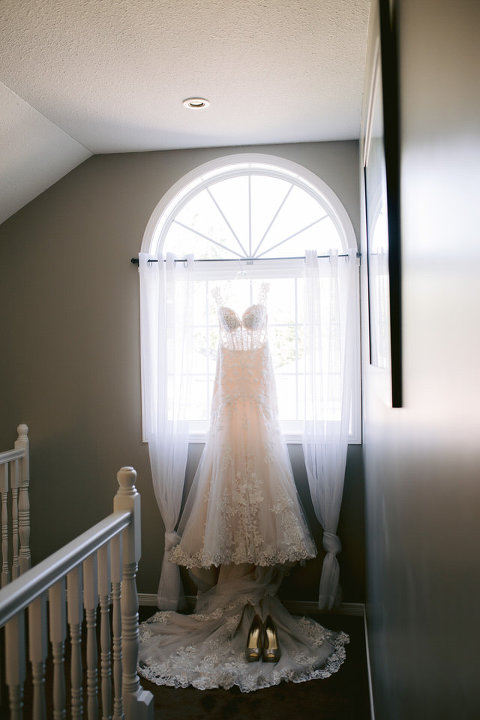 Windsor Caboto Club Wedding Photographed by Jillian wilhelm Photography. Lisa and Robs windsor ontario wedding 