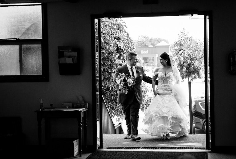 Windsor Caboto Club Wedding Photographed by Jillian wilhelm Photography. Lisa and Robs windsor ontario wedding 