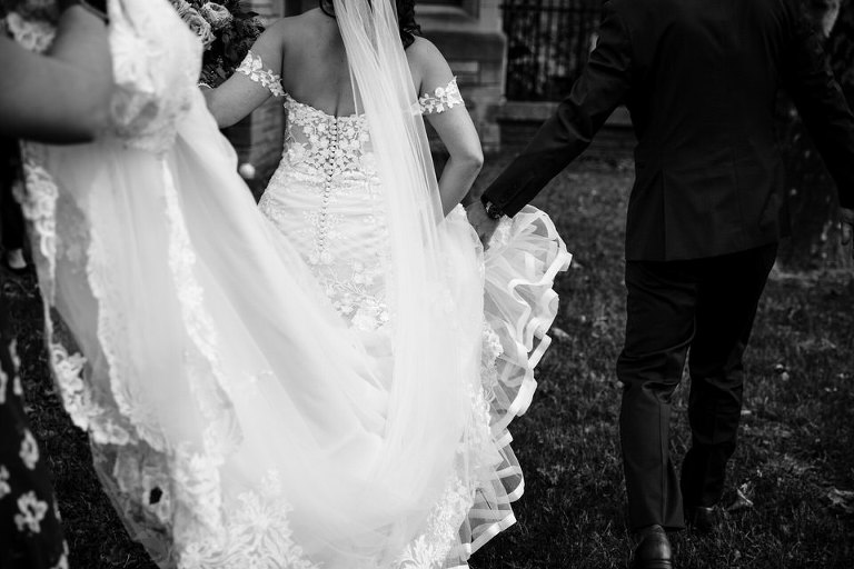 Windsor Caboto Club Wedding Photographed by Jillian wilhelm Photography. Lisa and Robs windsor ontario wedding 