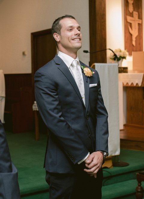 Windsor Caboto Club Wedding Photographed by Jillian wilhelm Photography. Lisa and Robs windsor ontario wedding 