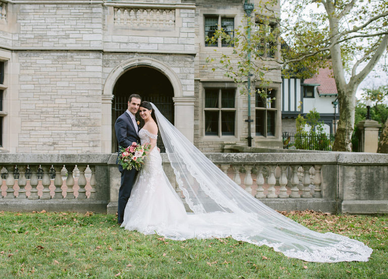 Windsor Caboto Club Wedding Photographed by Jillian wilhelm Photography. Lisa and Robs windsor ontario wedding 