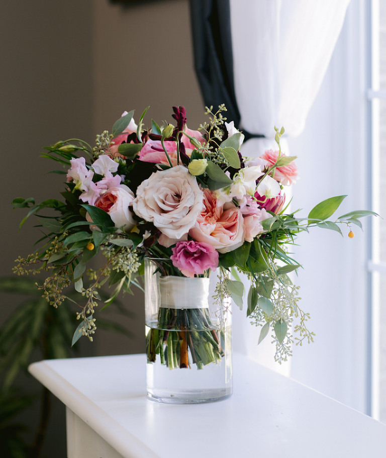 Windsor Caboto Club Wedding Photographed by Jillian wilhelm Photography. Lisa and Robs windsor ontario wedding 