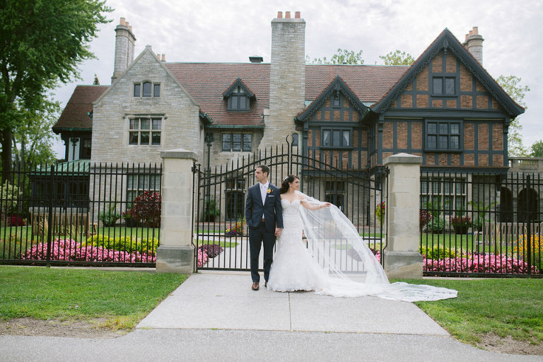 Windsor Caboto Club Wedding Photographed by Jillian wilhelm Photography. Lisa and Robs windsor ontario wedding 