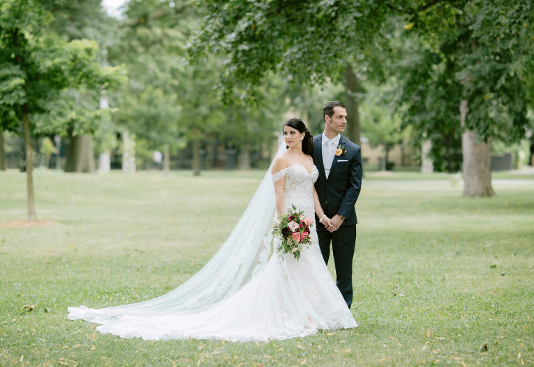 Windsor Caboto Club Wedding Photographed by Jillian wilhelm Photography. Lisa and Robs windsor ontario wedding 