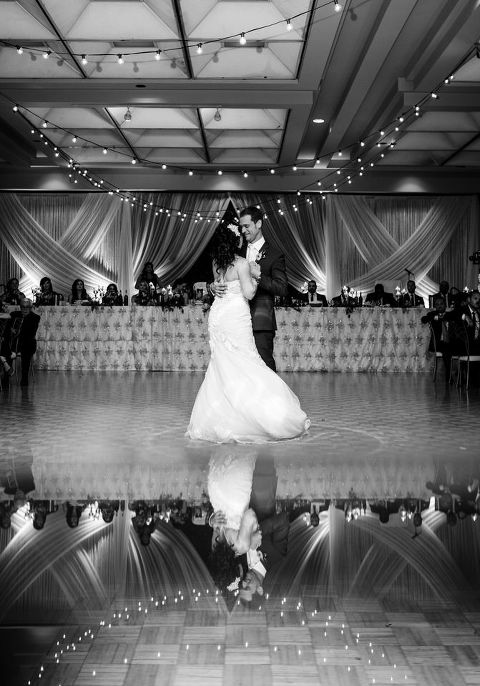 Windsor Caboto Club Wedding Photographed by Jillian wilhelm Photography. Lisa and Robs windsor ontario wedding 
