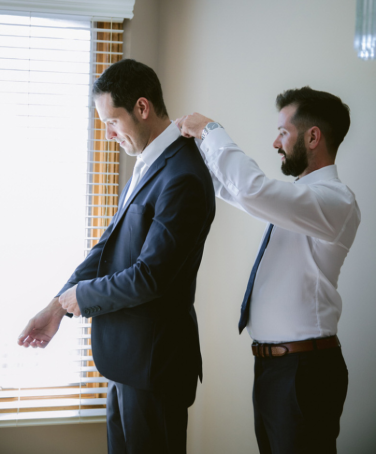 Windsor Caboto Club Wedding Photographed by Jillian wilhelm Photography. Lisa and Robs windsor ontario wedding 