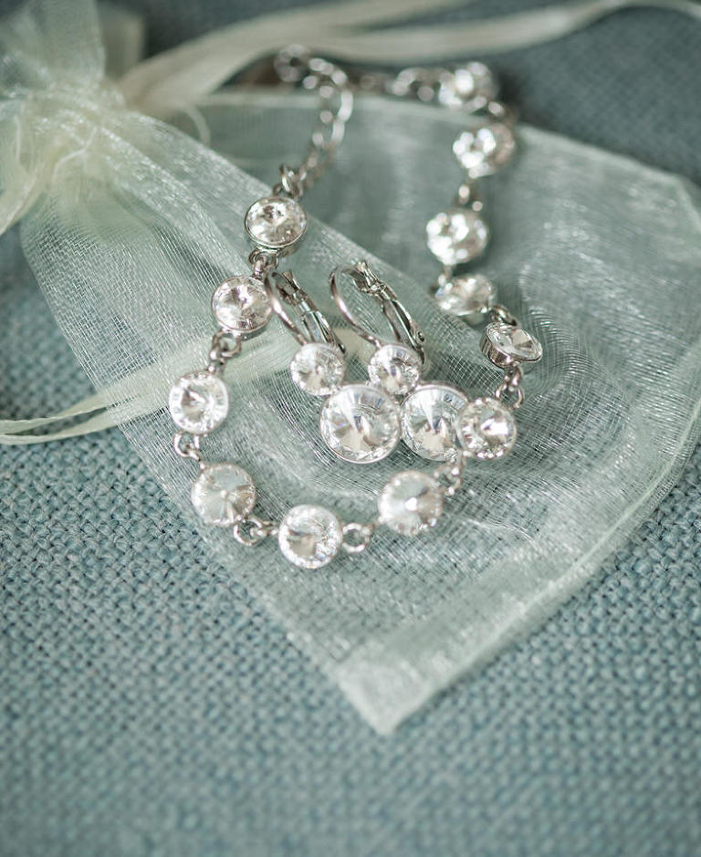 Ambassador Golf Club wedding photographed by Jillian Wilhelm Photography in Windsor Ontario. 