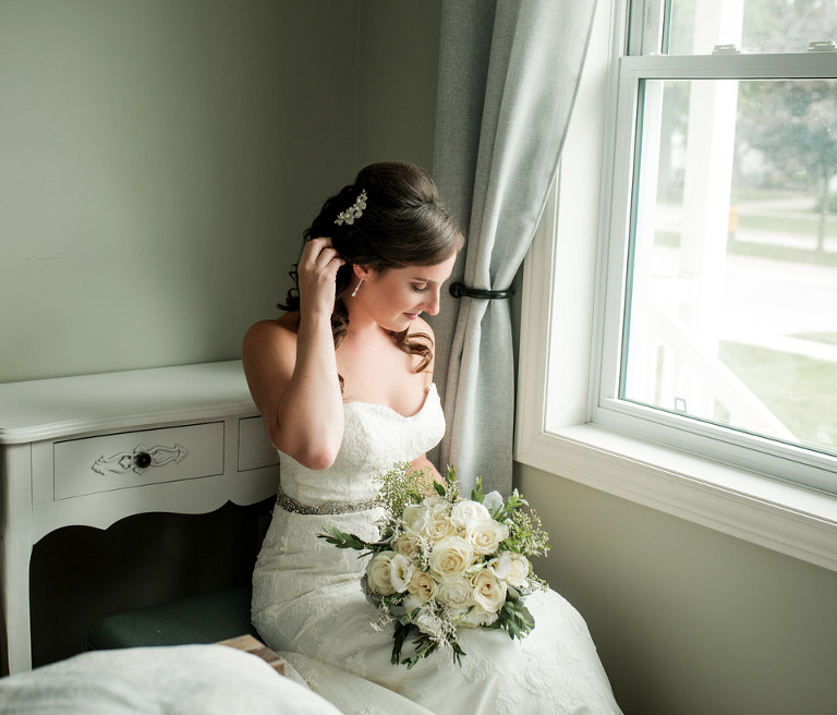 Ambassador Golf Club wedding photographed by Jillian Wilhelm Photography in Windsor Ontario. 