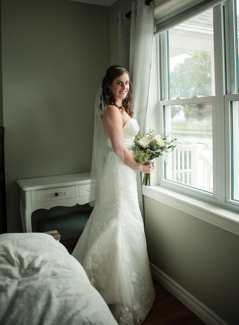 Ambassador Golf Club wedding photographed by Jillian Wilhelm Photography in Windsor Ontario. 